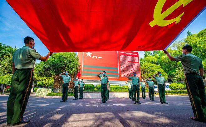 豪美新材式违规:蹭华为概念遭投资者索赔,股价两个月暴跌四成